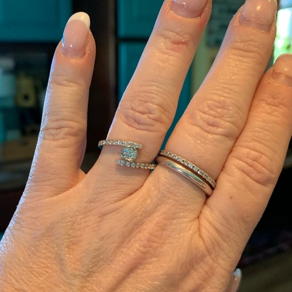 Jewelry - #170 Beautiful over 0.5 cttw Moissanite ring